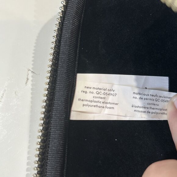 Kate Spade Slim Laptop Sleeve 13” Matte Black Floral Neoprene Case Padded - Picture 9 of 9